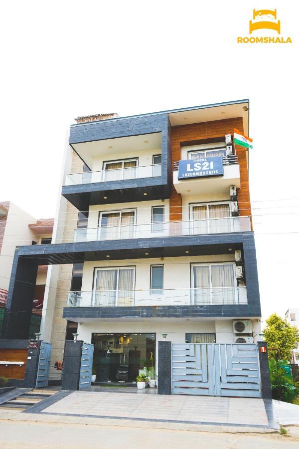 Hotel Ls 21 Badshahpur Εξωτερικό φωτογραφία